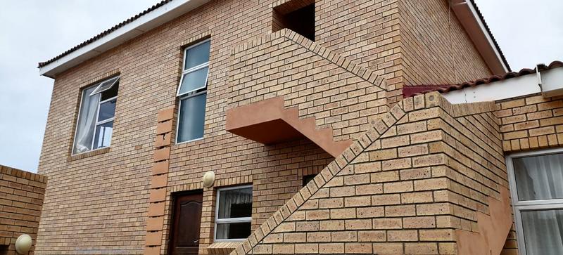 6 Bedroom Property for Sale in Reebok Western Cape
